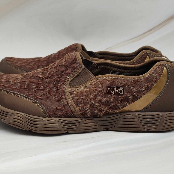 Ryka brown slip-on shoe, size 8 - Picture 2 of 6
